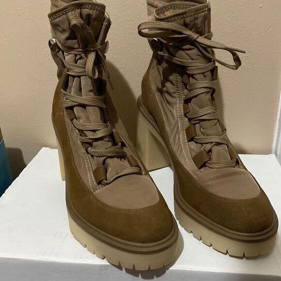 NWOB Dolce Vita CELIDA Platform Heeled Hiking Boots - Size 10 - Picture 5 of 5